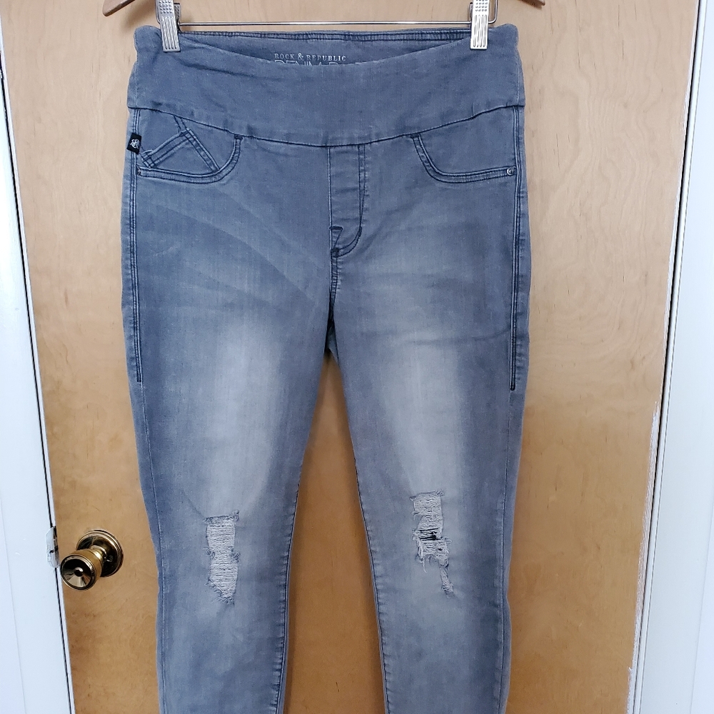 Rock & Republic Distressed Gray Pull-On Jeggings